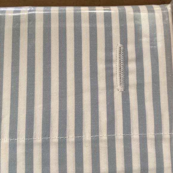 Pottery Barn Wheaton Striped Organic Shower Curtain Chambray - Picture 7 of 15